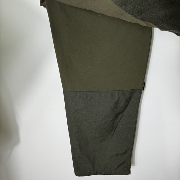 L.L. Bean Men’s Green Khaki Upland Briar Precision Fit Hunting Pants Size: 44 - Picture 2 of 4